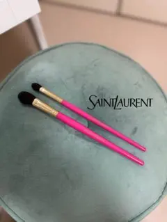 Yves Saint Laurent アイシャドウブラシ 2本セット