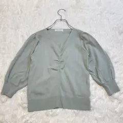 Feroux フェルゥ パフスリーブ ニット プルオーバー スカラップ ギャザーのサムネイル