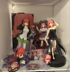 二乃　五等分の花嫁 フィギュア、アクスタ各2体　その他キーホルダー等