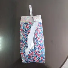リバティ花柄ペーパータオルカバー1