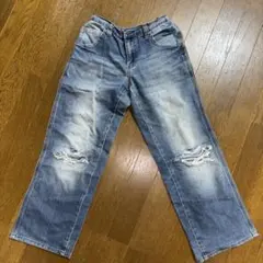 ライトブルーダメージデニムパンツ