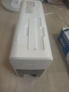 ホワイト電化製品 AC電源　電動シュレッダーのサムネイル