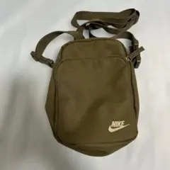 NIKE オリーブグリーン ショルダーバッグ