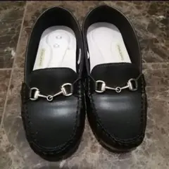 ローファー パンプス