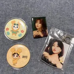twice ジヒョ　缶バッジ　ピンバッジ キーホルダー