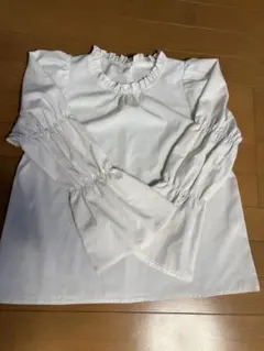 フリル付き長袖ブラウス Fサイズ