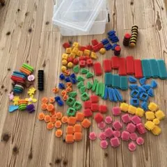 ブッシュブロック　カラフルなブロックセット 収納ケース付き