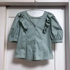 レディース　ブラウス　エメラルドグリーン