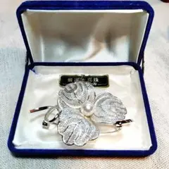 Item thumbnail for item 169e79db-20ed-4888-9d9e-0fcbd84cb8c0