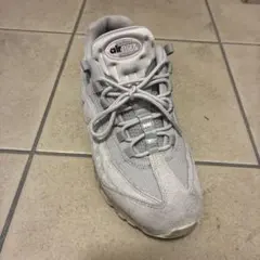 Nike Air Max 95 グレー スニーカー