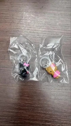 r*様 ハローキティ めじるしアクセサリー 2種セット