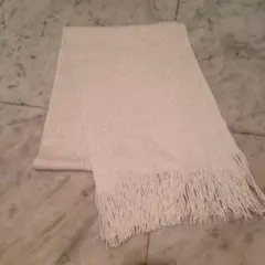 未使用シルバーラメのホワイトマフラー