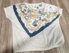 フェリシモ　スカーフ柄 半袖Tシャツのサムネイル