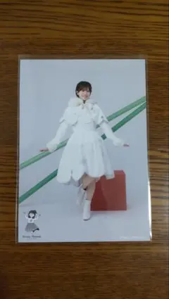 松田好花過去衣装　⑥ヒキ