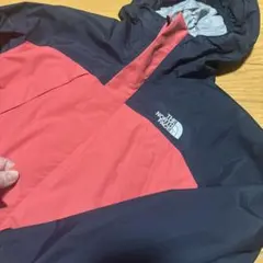 年末タイムセール❗️THE NORTH FACE フード付きジャケット 140