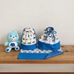 ハンドメイド☆ランチ3点セット　ピクセルドットはたらく車　白×コバルトブルー