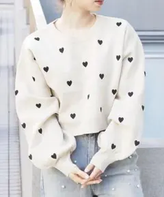 tiptop ハート刺繍ショート丈ニット