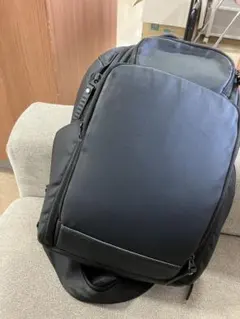 黒いナイロンリュック・オレンジ内側
