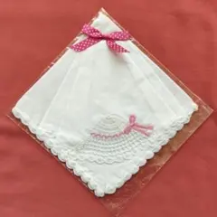 №19★新品★帽子は刺繍、帽子のリボンがピンク　淵取りもレース　300円ハンカチのサムネイル