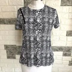 美品【PUMA 】パイソン柄 半袖 TシャツF柔らかな肌触り薄地白黒のサムネイル