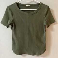 GU オリーブ色 半袖 Tシャツ