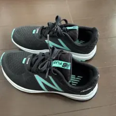 New Balance Fresh Foam ブラック/ターコイズ