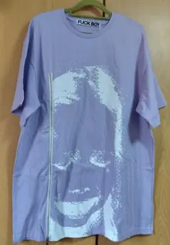 【FUCK BOY】 グラフィックTシャツ ジップ付き パープル