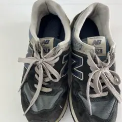 New Balance 574 グレー/ネイビー スニーカー
