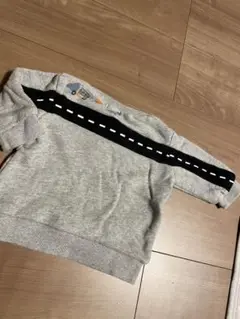 【美品】グレー 車・恐竜の刺繍 トレーナー 80