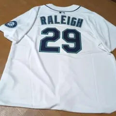 Item thumbnail for item d60550b5-a3d0-41bf-b375-9699c590c42d