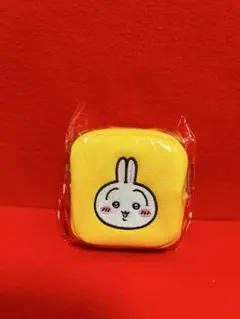 ちいかわ カラビナつき刺繍スクエアミニポーチ うさぎ