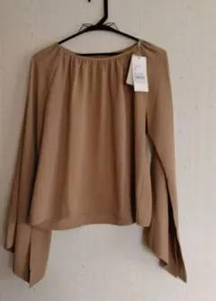 新品未使用品レディースタグ付き袖先おしゃれデザイン茶色Mサイズブラウス