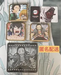 鬼滅の刃　ダイニング　スクエア缶バッジ　コースター　ポイントカード