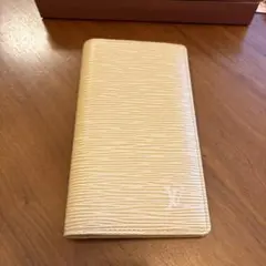 ひろぴー様専用　Louis Vuitton エピレザー 手帳カバー　アイボリー