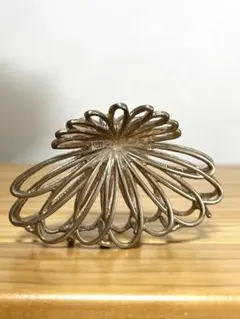 【ANEMONE】バンスクリップ | メタルフラワークリップ[L] ゴールドのサムネイル