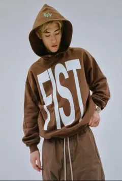 平本蓮 パーカー