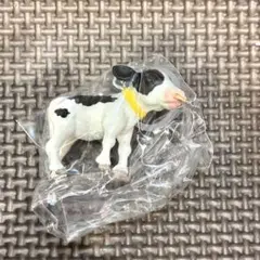 子ウシ　アピるチャーム　めじるしアクセサリー　黄 鼻輪付きの子ウシ