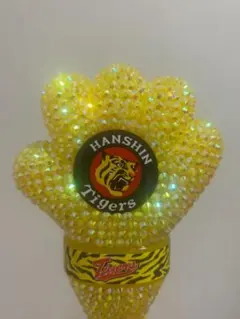 阪神タイガース パチパチハンド 黒×黄 デコ キラキラ 阪神タイガース パチパチハンド 黒×黄 デコ キラキラ 応援グッズ
