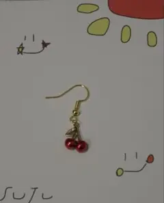 さくらんぼの片耳ピアス