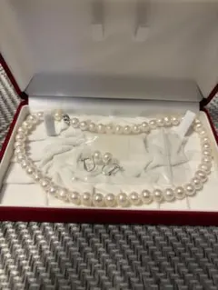 真珠ネックレスとイヤリングセット