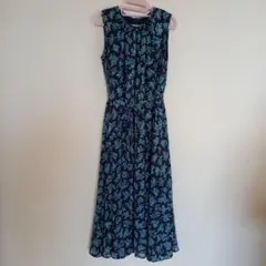 アルファキュービック　花柄ノースリーブワンピース