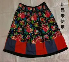 【タグ無し新品未使用】ローラアシュレイ 華やかな薔薇や花柄のスカート