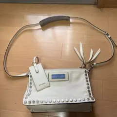 スタッズ ショルダーバッグ