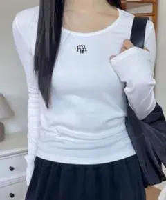 ホワイト長袖Tシャツ