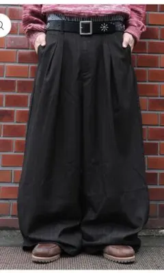 即完品‼️ BELVET Classic Rigid Tuck pants - メルカリ