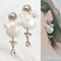 【482】グレーカボション　花びら　パール　ビジューチャーム　ピアス　イヤリング