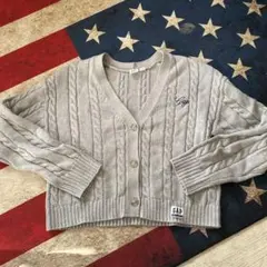 2025新作　GAP グレー ケーブルニットカーディガン Sほぼ新品