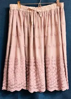 新品 タグつき ＬＬ　アンドラブ　刺繍チュールスカート