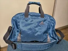 adidas ボストンバッグ くすみ水色　スポーツ　部活　旅行　男女兼用　軽量