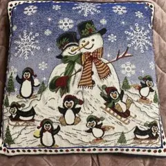 冬の雪だるまとペンギンのクッションカバー